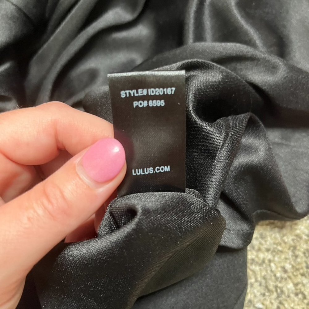 Lulu’s Halter Neck Sleeveless Dress Black Large Scalloped Back Zip L - Picture 9 of 9